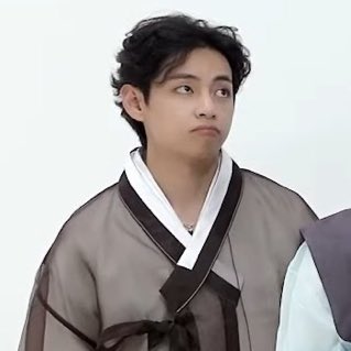 kthaudio's tweet photo. “he looked like a puppy, had fluffy hair and eyes so big” some ppl really got to see taehyung like this irl i need to take a moment to process that. https://t.co/GQlOs4MAtY