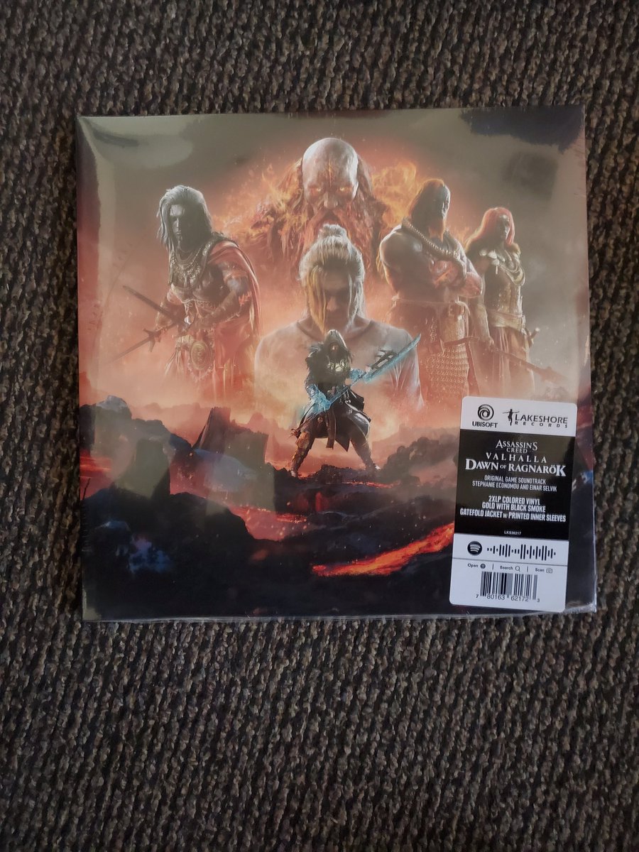 StevenCleven's tweet photo. Forgot to post my Birthday was September 6th of this year, perfect timing.....had my birthday theme from #AssassinsCreed 15th Anniversary!!!! And also, just in time my vinyl record that I pre-ordered back in March came in as a perfect birthday present 😁😁😁😁 @assassinscreed https://t.co/1kSl4WQl0V