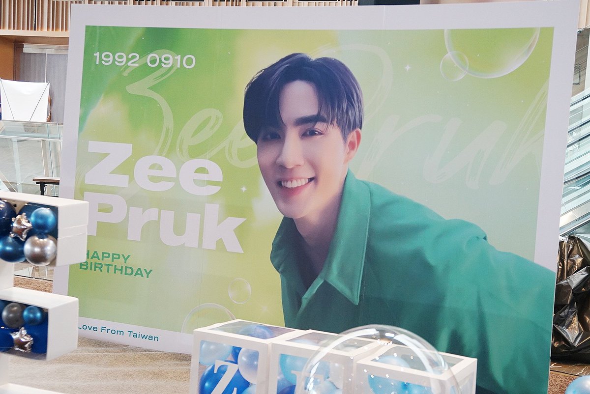SASHII_Official's tweet photo. บูธสวยๆ เพียบ😊 #ZeeMeShowConcert https://t.co/GcLwJZL9N1