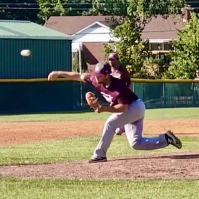 JoyGrace17's tweet photo. First collegiate pitch!!#NewProfilePic https://t.co/0kCTfNA15p