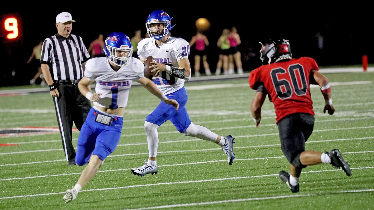 RichmondRsports's tweet photo. HIGH SCHOOL FOOTBALL
More pics from Madison Central's win over South Laurel on Friday in London
@MCentral_FB https://t.co/LsmKZ3xtz9