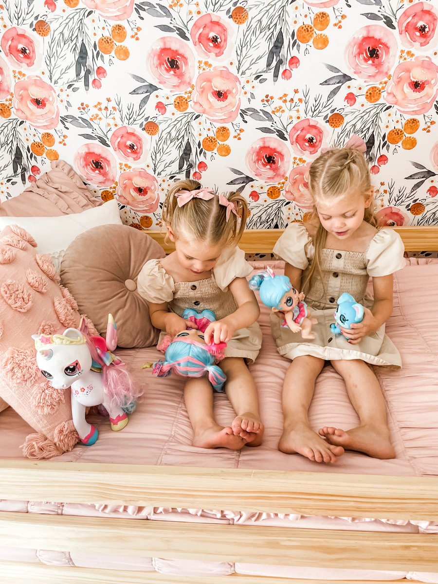 Over the summer my girls worked HARD to earn their @kindikidsofficial dolls and I honestly don’t blame them 🤣. They are legitimately cool! 
#ad #KindiKids @moose_toys