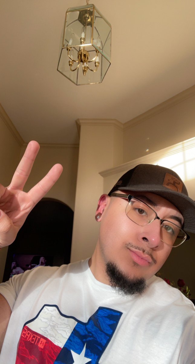 _ssjchino's tweet photo. rare selfie #weakestwattsonenjoyer #bufflifeline #nerfseer πππ» https://t.co/41jnu4o0QZ