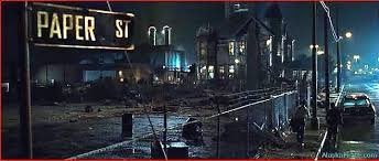 rustneck's tweet image. When we’re first introduced to the house on Paper St., the Narrator is walking on the sidewalk, and #TylerDurden is walking beside him in the gutter. This movie keeps on giving.  #FightClub