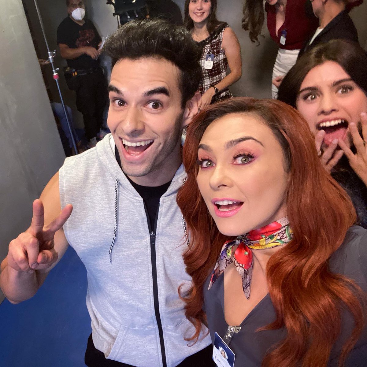 Diego_de_Tovar's tweet image. En grabaciones para @lamadrastra_of compartiendo escenas con   @aracelyarambula 👌🏻👌🏻 #actriz #televisa #novelas #mexico  @Canal_Estrellas #talento @CeaTelevisa