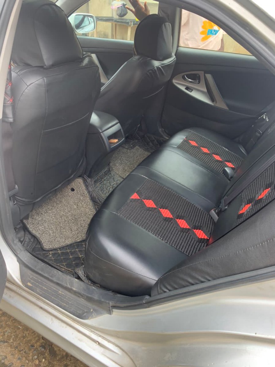 Emmyeddy6's tweet photo. Urgent deal
For serious buyers
2008 Toyota Camry
First body (only bumber flashed)
With caterlyst intact✓✓✓
Reverse camera
Price: 2.7 
Location: bayelsa
WhatsApp:08182329862

#SHUTDOWN
Gowon
Biafra https://t.co/FMof2pzT0r