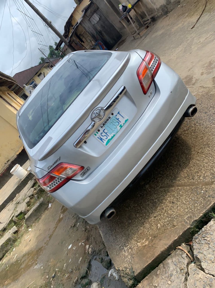 Emmyeddy6's tweet photo. Urgent deal
For serious buyers
2008 Toyota Camry
First body (only bumber flashed)
With caterlyst intact✓✓✓
Reverse camera
Price: 2.7 
Location: bayelsa
WhatsApp:08182329862

#SHUTDOWN
Gowon
Biafra https://t.co/FMof2pzT0r