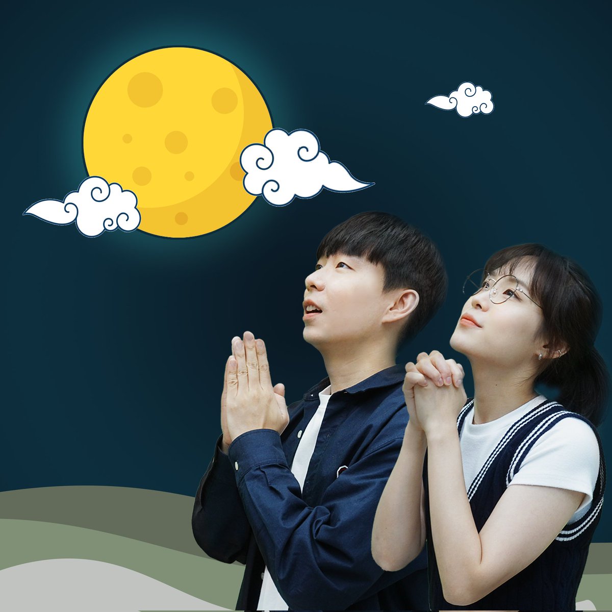 ttmik's tweet photo. Happy 추석!!💙 Today is one of the major holidays in Korea called 추석[chuseok], the Korean harvest festival. One way to celebrate Chuseok is to look upon the full moon and make a wish. 𝗦𝗼, 𝗹𝗲𝘁'𝘀 𝗺𝗮𝗸𝗲 𝗮 𝘄𝗶𝘀𝗵 𝗼𝗻 𝘁𝗵𝗲 𝗺𝗼𝗼𝗻!🌕 여러분의 소원은 뭐예요? 😊 https://t.co/x2Kp5JoSMC