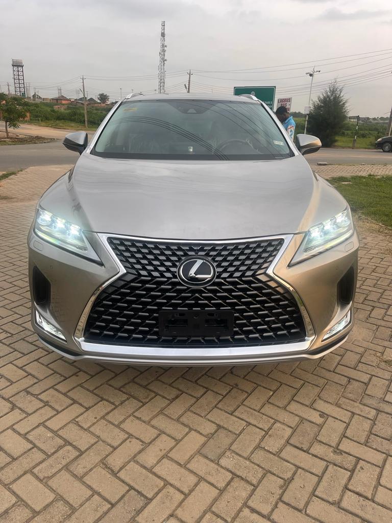 Emmyeddy6's tweet photo. Fastest finger
Owner need cash
Want to travel
2021 model
Rx350🔥🔥🔥🔥🔥
Few months used
Buy and drive
Price:22m
Location:  mowe ogun state

Note: All documents are complete and it's from direct owner,no long chain

#SHUTDOWN
Gowon
Biafra
#EPL 
#EndSARS https://t.co/uv1i1TAvTt