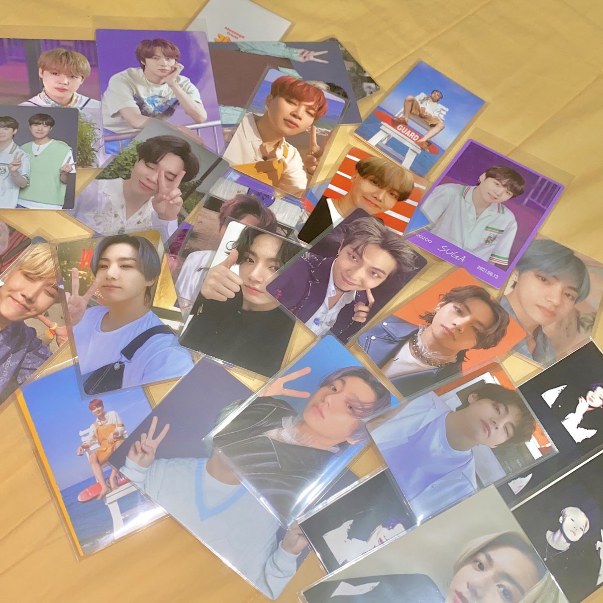 btsjungkookie's tweet photo. 🛒 wts lfb bts ph

SUPER SALE : QUITTING SALE 

see thread for more details 

all items are in good condition

# butter cream peaches memo 2020 in the soop lucky draw sowoozoo dalmajung rm namjoo jin seokjin suga yoongi jhope hobi jimin taehyung v jungkook jk army membership https://t.co/88xUAcTCdr