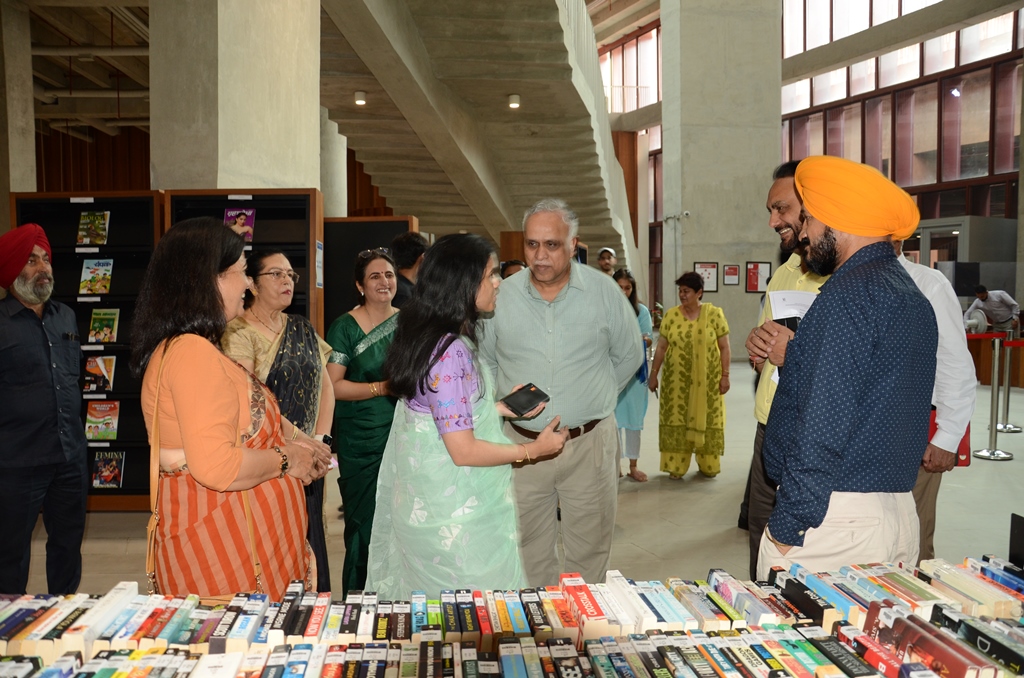 NNCLThapar's tweet photo. The first ReadaThon of Punjab was inaugurated on September 8th, 2022, by Mrs. Sakshi Sawhney, IAS, Deputy Commissioner, Patiala Central Library, TIET.  
The event's purpose was to inculcate reading habits amongst the students and generate funds for underprivileged children. https://t.co/w4YZCExjwB