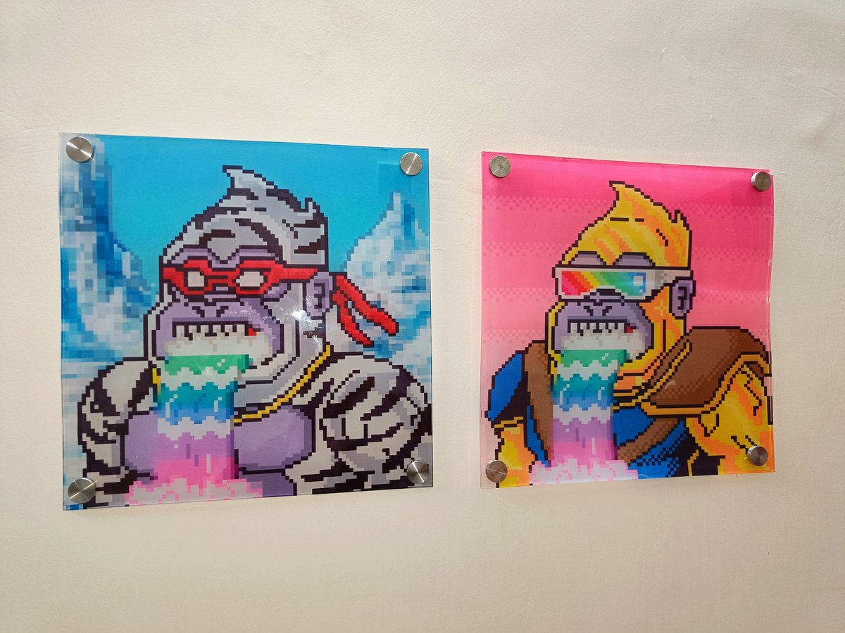 Nftian011's tweet photo. Happy Birthday🎈🎉 @eliodefi Sir ( Always Building 💪)....Here's my Gorillae and yours acrylic printed and framed on my wall forever ♻️🦍🎈💫 @pacoaloo The fan surprise 😅....@GorillaeNFT #GreenChipNFT #GorillaeGang https://t.co/P5HgelXMYE