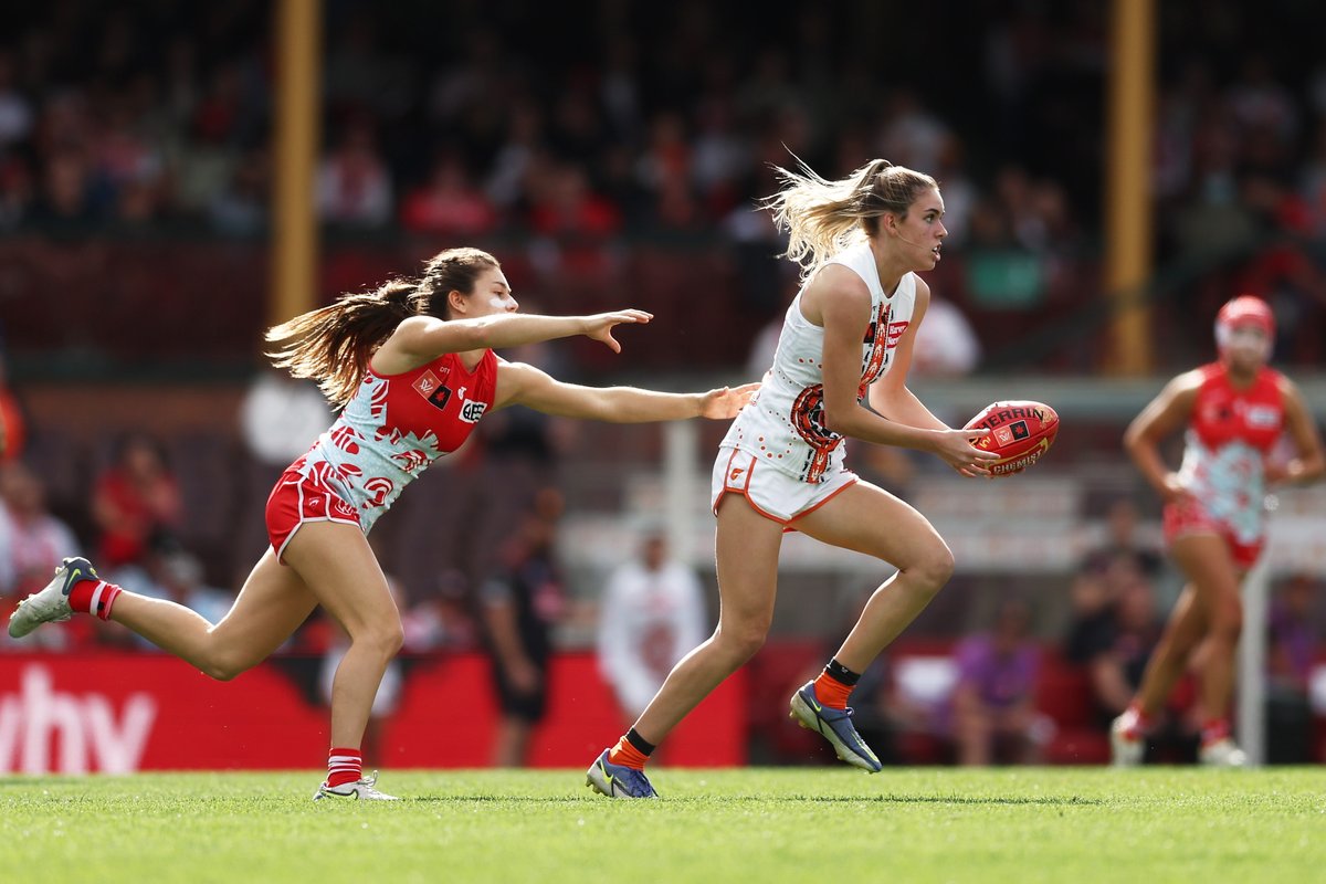 Madi Brazendale is going to be a star ⭐️ #AFLWSwansGIANTS #BigBigSound