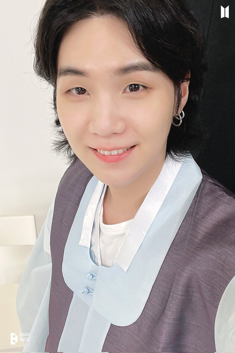 SUGA tweet media