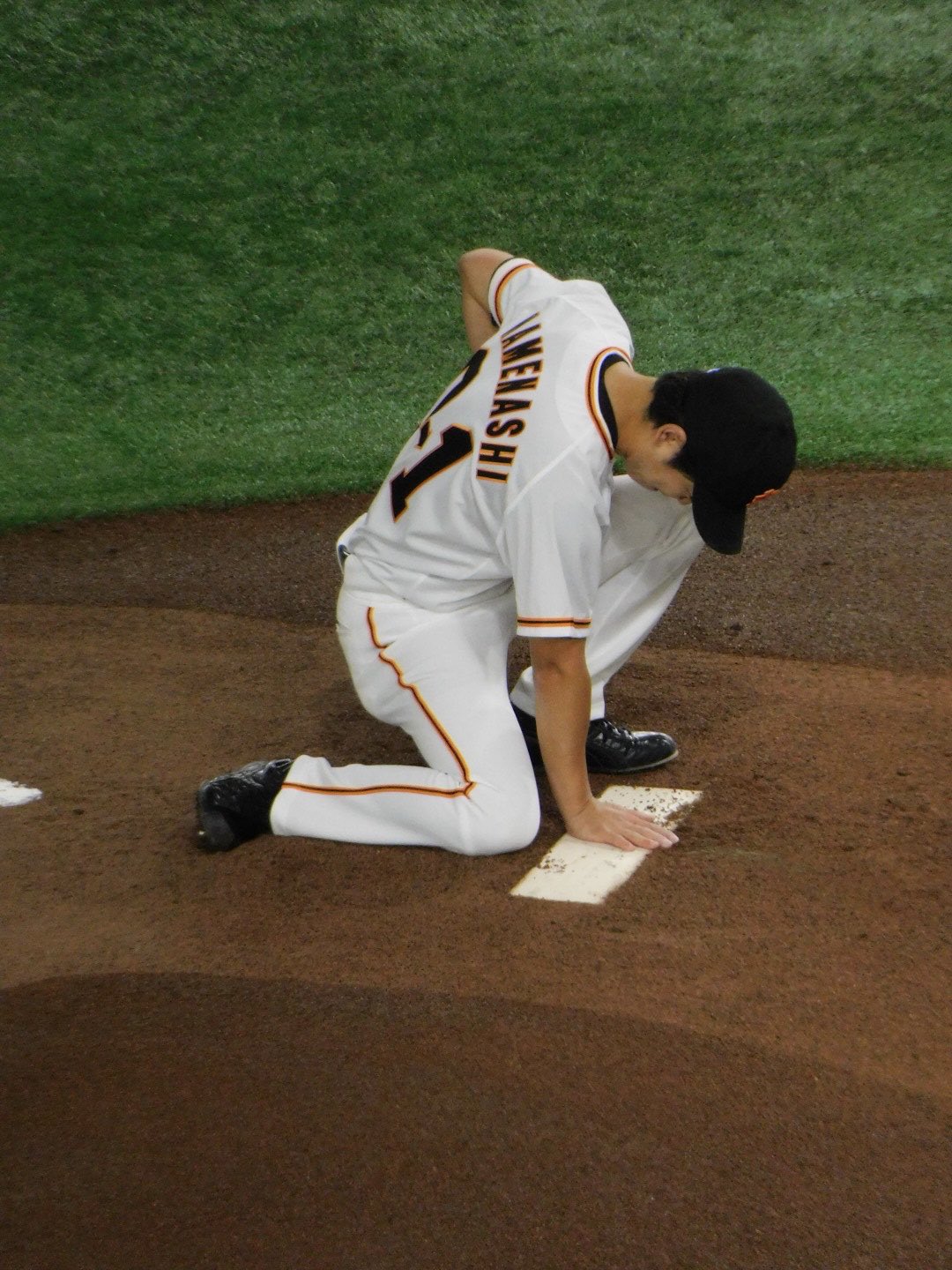 FcRQyImagAAjxDV?format=jpg&name=large