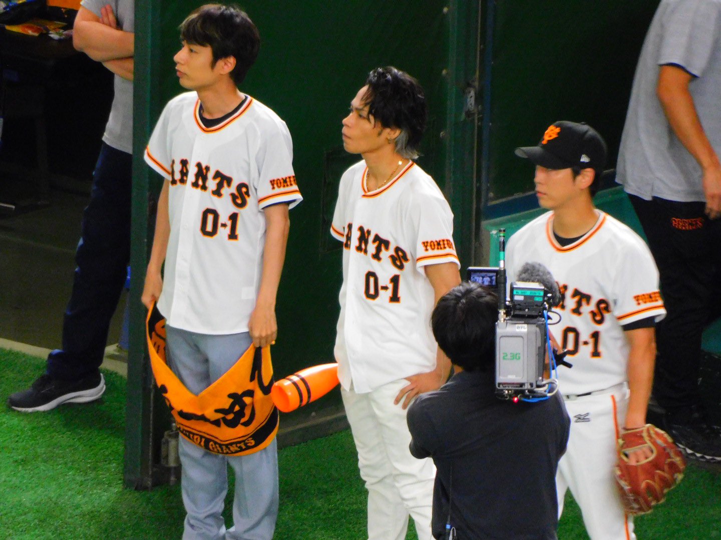 FcRRY-makAA7UnA?format=jpg&name=large