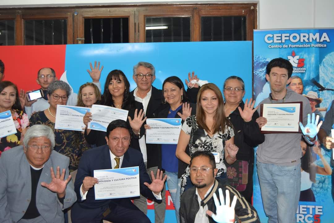 alexagacebo's tweet photo. #CEFORMA un espacio de formación política en la #RC5 que prepara, elabora la teoría de que la lucha es para transformar lo imposible en POSIBLE. Felicitaciones al equipo @MauricioProanio @patriciadlatore #AnitaArguello por cristalizar este proceso. https://t.co/ilzynXIOyN