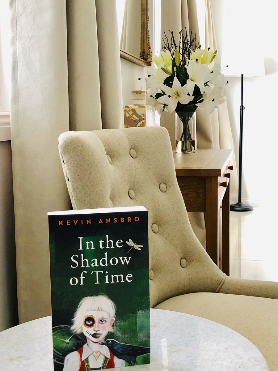 #bookcoverdesign appreciation moment! This book cover art which is by the author himself, @kevinansbro looks amazing in my newly renovated (dare I say) drawing room! 😀🌼

#art #IntheShadowofTime #bookcover #amreading