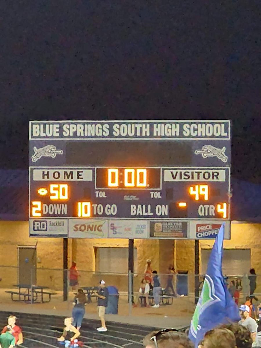 JaguarsBss's tweet photo. All we gotta do is score 1 more point than them! Proud of our boys fighting the entire game! #DEAL https://t.co/1RYIjUNzfF