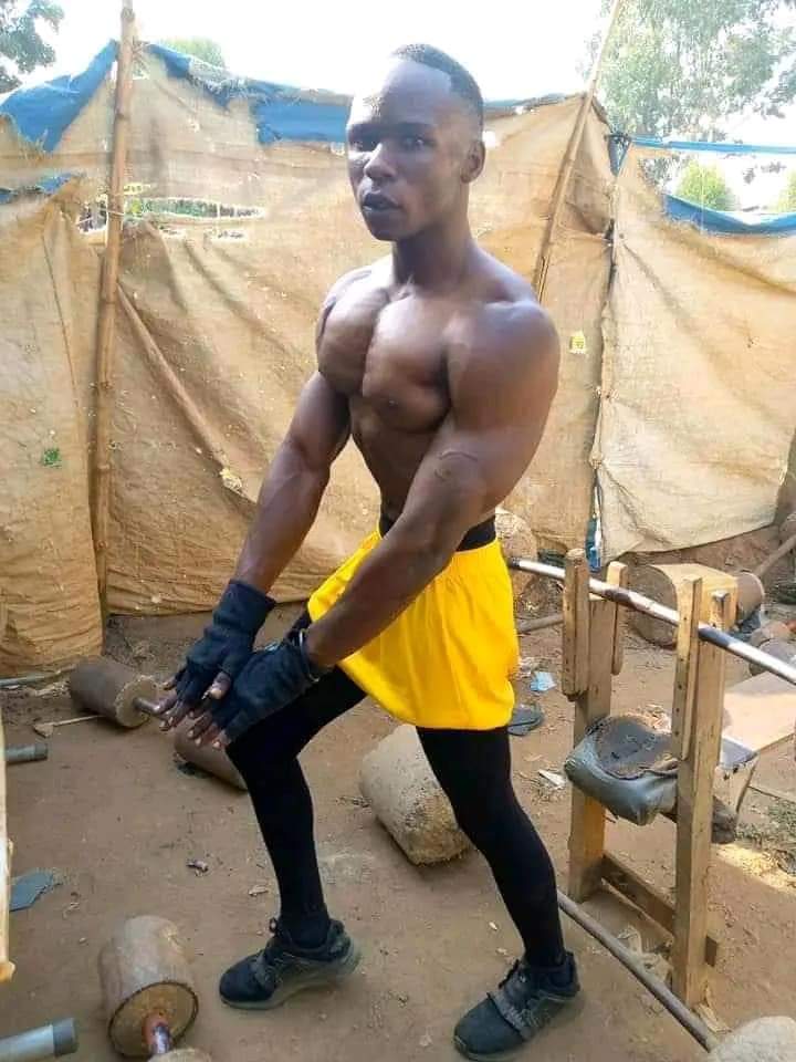 Zaid_Kish's tweet photo. Meet Kenya's strongest man Bryan Wafula. The 21 year old says no woman can cheat on him. https://t.co/MUKBmRV1dn