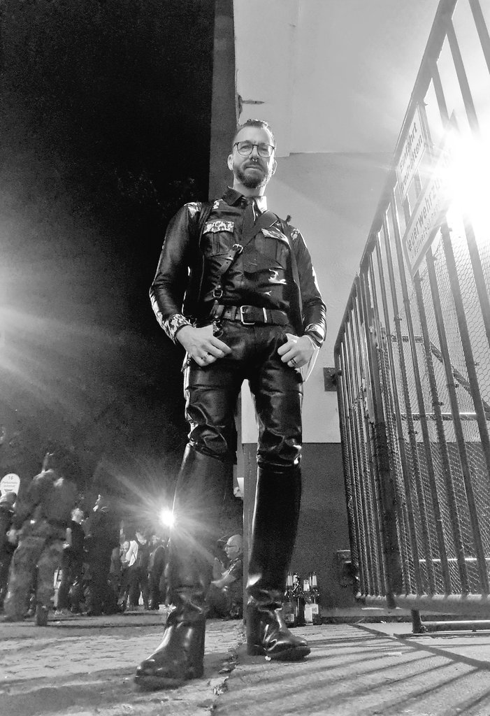 rymndpttr's tweet photo. Good morning after Friday night Prinzknecht #boots #koenigs #bbf #folsomberlin #leatherman #folsomeurope https://t.co/yIOXbsE0PJ