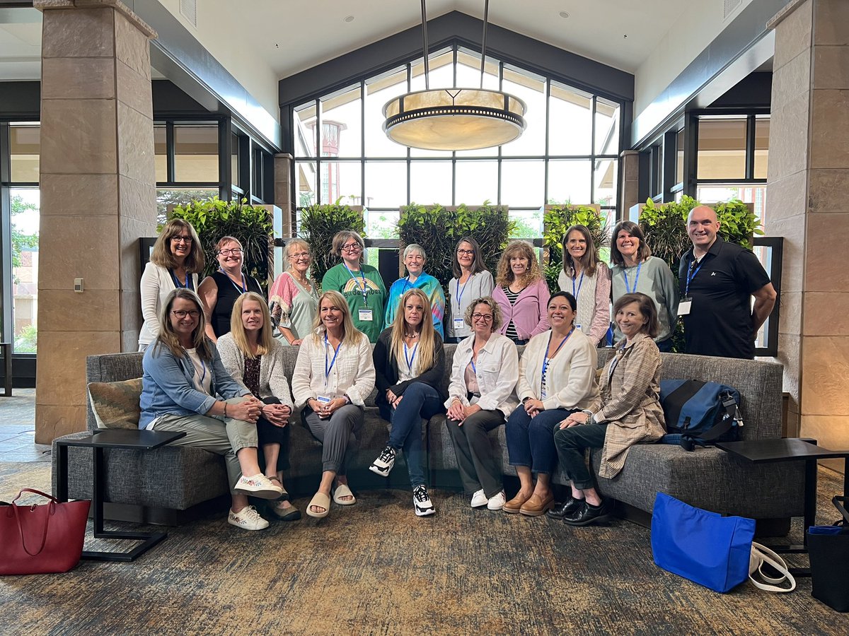 mrshoeCO's tweet photo. #CALCON 2022 Had a blast with this group today and learned so much! #schoollibraries #books @LPSK12 https://t.co/HDAlgfrPOK