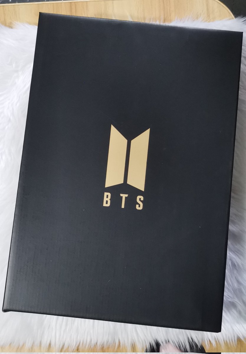 KRMYPH's tweet photo. WTS /LFB.
ARMY MEMBERSHIP
Merch Box 8 💜
₱3,500
✨Onhand. Ready to ship.
✅ SURE BUYERS ONLY ❗
Comment MINE or u can dm us
MOP: Gcash / BDO
MOD: Ggx/ SDD
❌ Strictly No CANCELLATION
❌ No to Joy Reservers
❌ No to Bogus buyers
#BTS #armymembershipkit #merchbox8 https://t.co/VU2hN3W11l