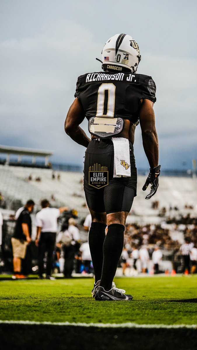 #UCF CAREER rushing stats:

Bowser: 196 carries, 828 yards, 4.2 yds per carry.

Richardson: 125 carries, 904 yards, 7.2 yds per carry.