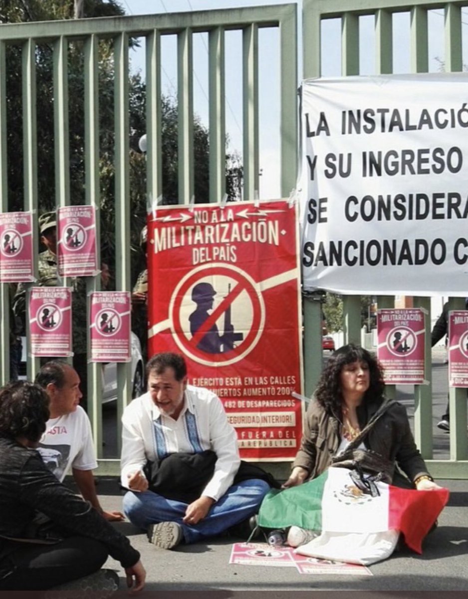 OscarAthie's tweet photo. Indignas e incongruentes las “maromas” de los cercanos del P para justificar su “cambio de opinión” respecto de pasar la GN CIVIL al Ejército. Fue una Reforma Constitucional aprobada por unanimidad en el Congreso. Es obvio que el congreso fue engañado. Lo sabían… lo saben. https://t.co/AXfImrzZVH