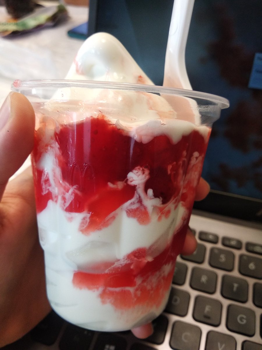 zeyyha_'s tweet photo. #skripsidiaries 11 👣
Skripsian sambil haha hihi https://t.co/bbQAEMvE7U