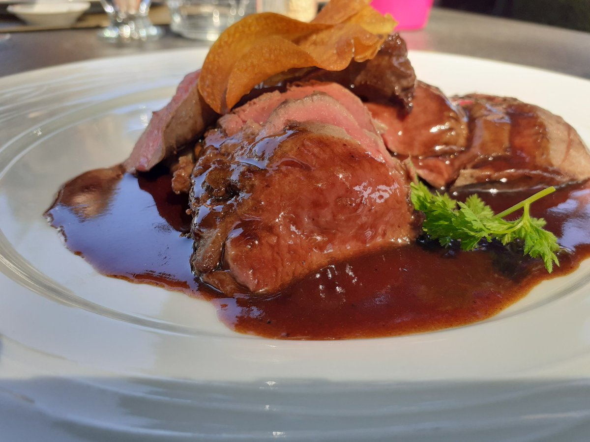 MICHELINgidsBNL's tweet photo. Ree van #HofvanHerstal, altijd een goede keuze.

#Peij #BibGourmand https://t.co/sjvjMVkPXg