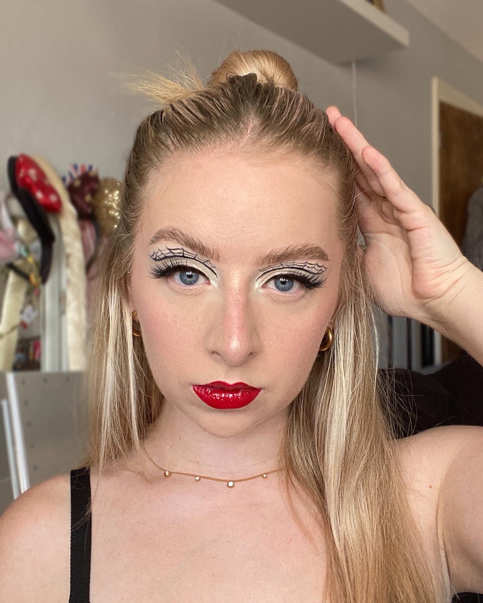 thefacesofabi's tweet photo. Marvel inspired makeup has begun 🕷⚡️❤️ https://t.co/fHDEA0qP49