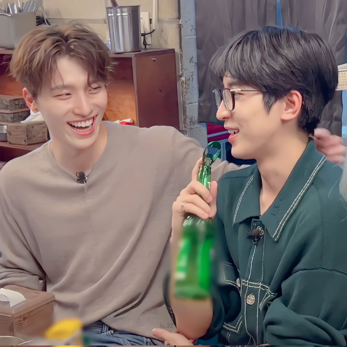 lu_22_carat's tweet photo. HQ pics
220908 SVT on Dingo Tipsy Live 2 [이슬라이브] 

#세븐틴    #SEVENTEEN    #이슬라이브2 #딩고뮤직 #DingoMusic #SVT_WORLD #wonboo #wonkwan #wonchan #WONWOO #SEUNGKWAN #DINO https://t.co/gPnqJMmfhM