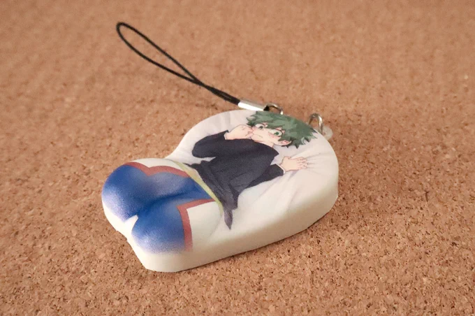尻ストラップ届いたすごい〜〜〜〜〜!!尻の部分ちゃんと立体的になってて指で揉めます柔らかいそばそばで持っていきます〜 