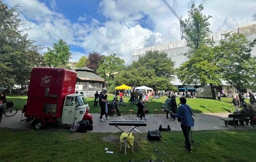 EdoardoArpaia's tweet photo. Con il Mercato della biodiversità #Googreen in piazza Carlo Felice a #Torino e Fiorile al Castello di #Moncalieri i mesi di settembre ed ottobre si animano all'insegna delle "buone pratiche" di sostenibilità. Si comincia domenica 11.
https://t.co/8g6x1PYcUf
@GiardinoForbito https://t.co/e1kzcti3Hn