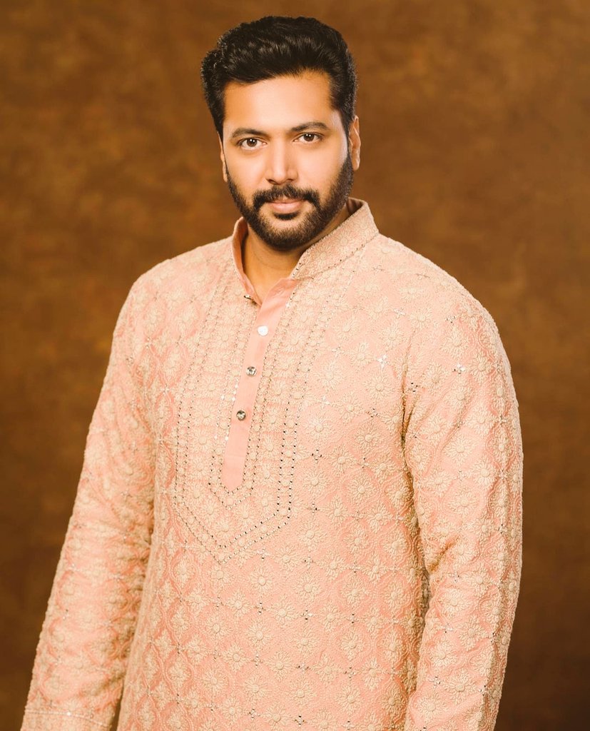 Prabhubaskar18's tweet photo. #Happy_Birthday @actor_jayamravi https://t.co/wlWQagIn6D