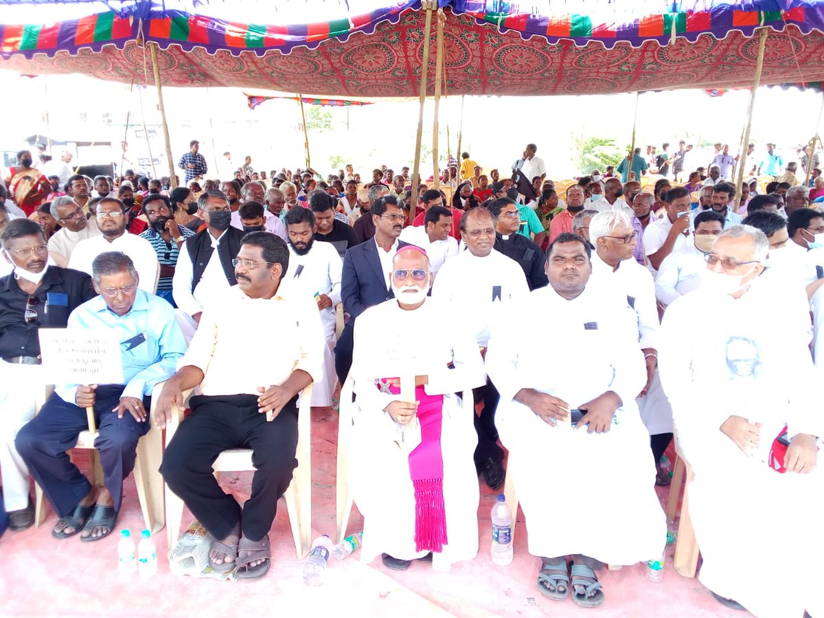 Arputha38276017's tweet photo. #WeDemandSCstatus
The presidential order issued on 10th August 1950 not granting SC status for Dalit Christians is unjust.
@rashtrapatibhvn
@PMOIndia
@AmitShah
@NCM_GoI https://t.co/OVfeFGK7lu