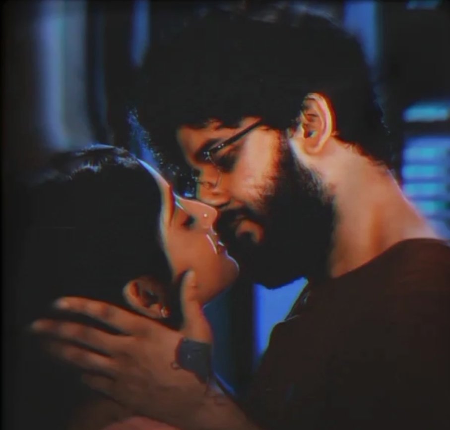 rayofsun28's tweet photo. OOMF says I should utilise this....and i definitely have no problem 💏 #Mithai #Sidhai https://t.co/0At1RKyIKh