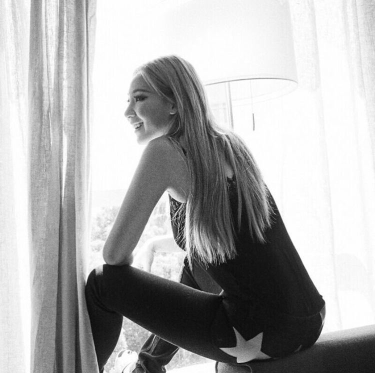 forchaerinnie's tweet photo. CL talks about Asian girl stereotype, diversity, women’s empowermet and femininity (3)

#CL #씨엘  @chaelinCL 

“There’s a reason to why I was born as a woman” - CL https://t.co/8WcXMdDO8k