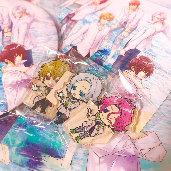 絶対階級学園CFの返礼品届いてた!!さわやか綺麗できゅんきゅんだ〜アクキーあまりにもかわいくて泣いちゃう…最高〜 
