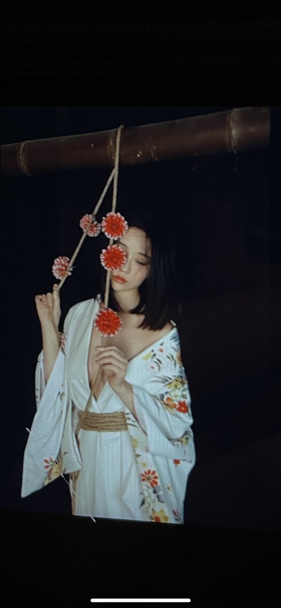 中秋快乐宝子们
一个人在家封着过🥺 https://t.co/U8O6qeE9Xh