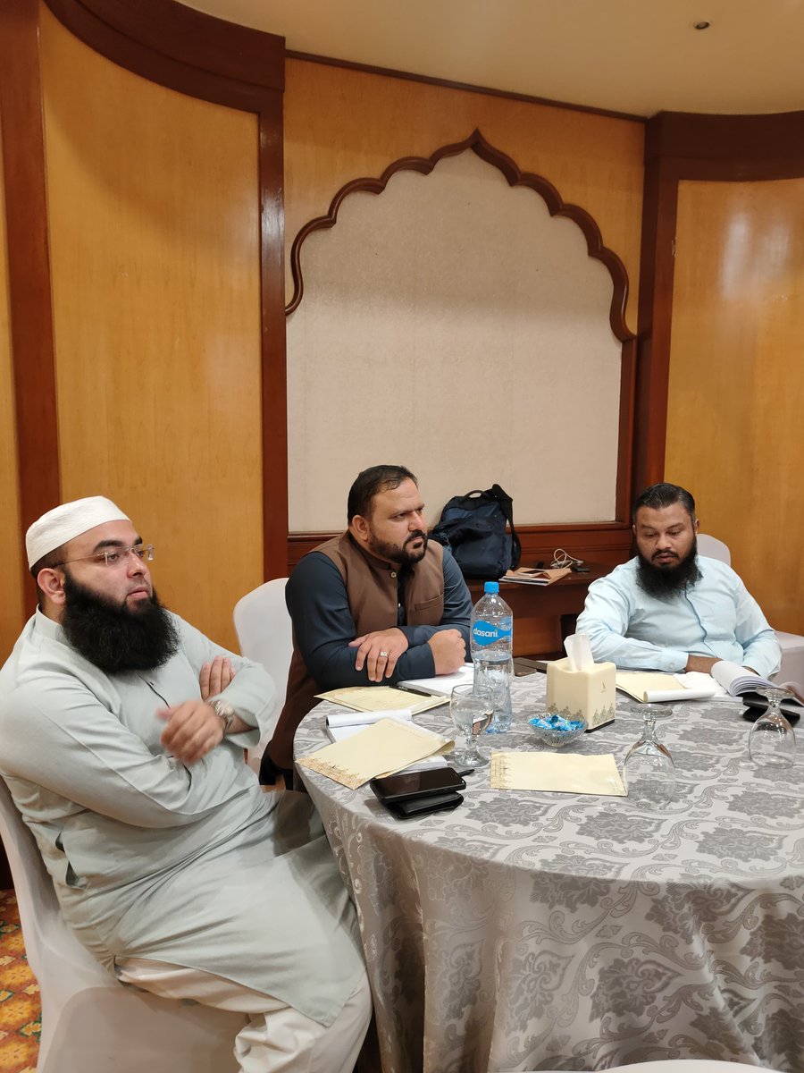 asadchaudhryauc's tweet photo. 2nd Day Transform Business Through Program Management PgMP Success Guarantee #AUC #PMP #pgmpexam #PgMP #programmanagement #CEO #CIO #innovation #corporatestartups #strategy https://t.co/mIwSpMzLgM