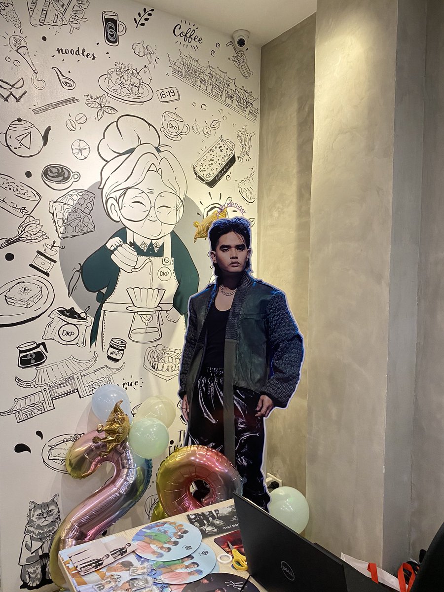 thepablohouses's tweet photo. Luzon, Visayas, Mindanao are ready 😏 Our online CSE is now having a fun time at Zoom! 

How are you? 🥳

Tweet with us using the hashtag, 
#PLAIROnLuzViMinCSE
#SB19_PABLO 

PABLO DaysB4Color 
@SB19Official #SB19  
@imszmc https://t.co/iZlt7Zz1nG