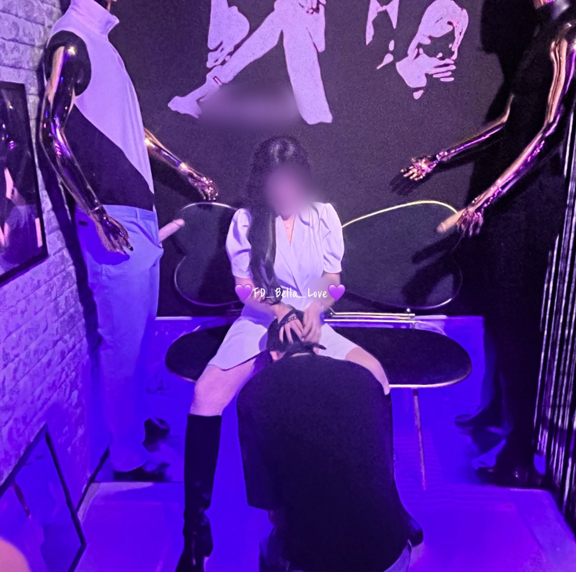 귀여운 우리 강아지 주인님 말 잘들어야지?
-
발 빨라면 끝까지 쳐 빨아 그래야 이뻐 해주지😈

#섹트 #일탈 #펨돔 #멜섭 #MS #FD #부천아지트 #에셈테마 #노견 #강아지 #노예 #조교 #페티시 #발 #마사지 #목줄 #섭 #돔 #야노 #오프