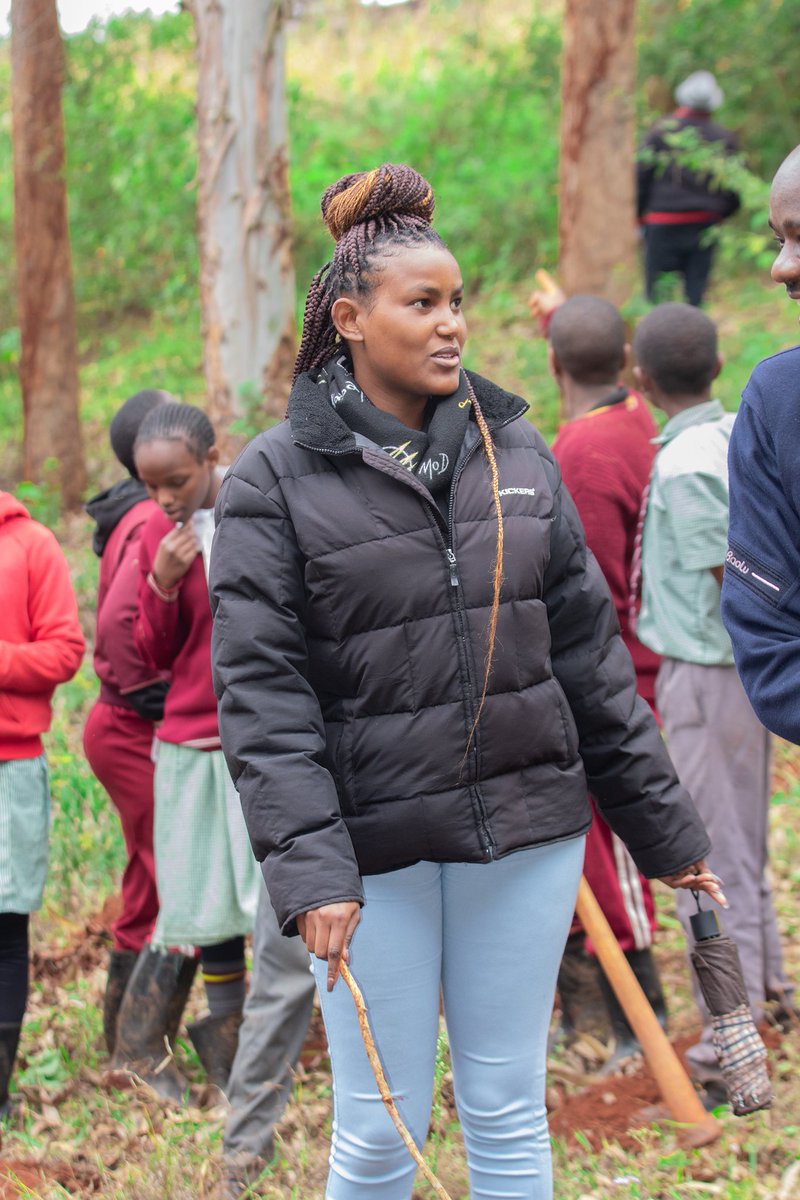 mwangicjay's tweet photo. Engaged students at Gachiriro primary Nyeri county in a tree planting activity earlier in a bid to mitigate the rapidly rising climate change menace at a community level as creat awareness on the same; Increasing our carbon sink and home for biodiversity #Acallforclimateaction. https://t.co/YL0MrYS2eo