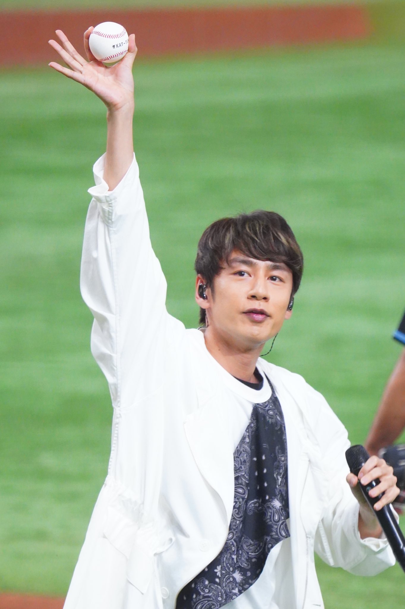 FcRgQj9agAMZ9Dq?format=jpg&name=large