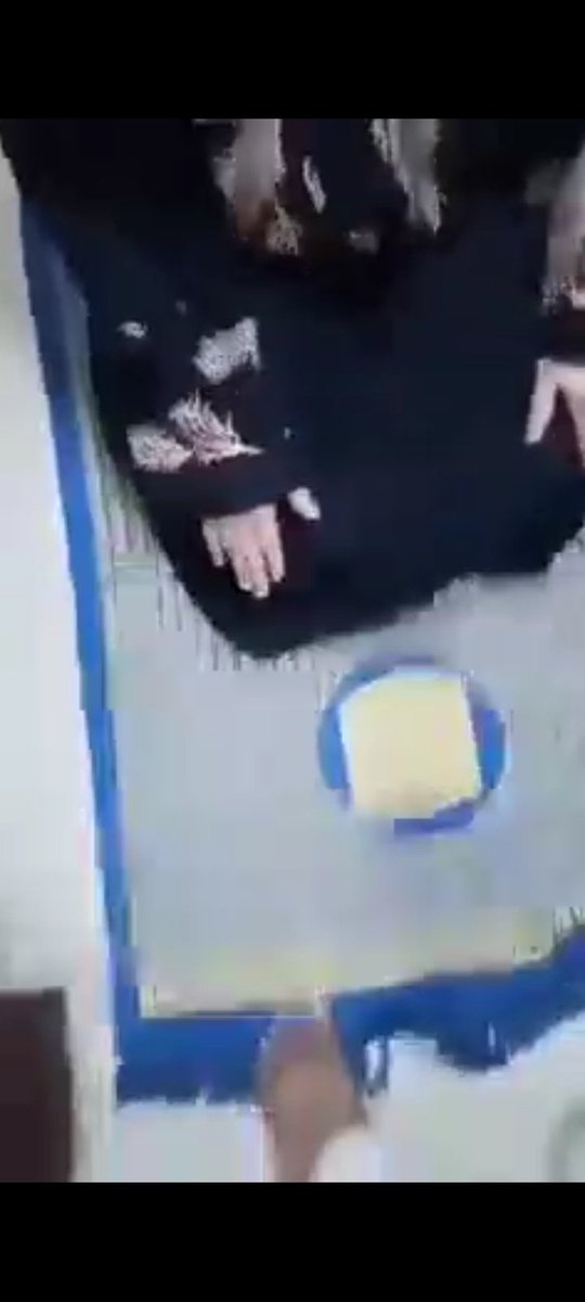 Jis jis ko ese videos pasnd hai vo re tweet kar k dm me aye