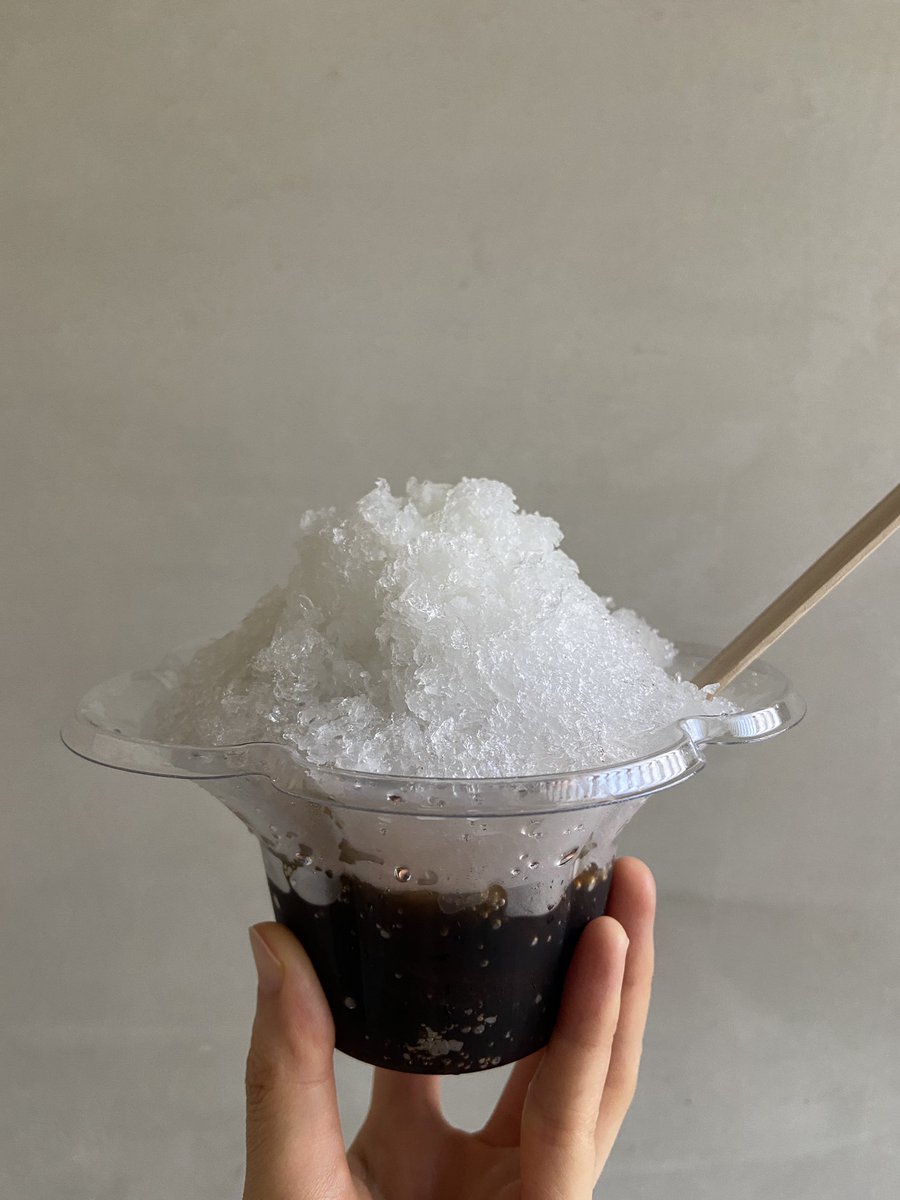 kasa_but_a's tweet photo. 夏の終わりに #味遊カフェ の珈琲シロップかき氷食べました…！ほろ苦くて美味しかったです🤤 https://t.co/An1T1UoIcH