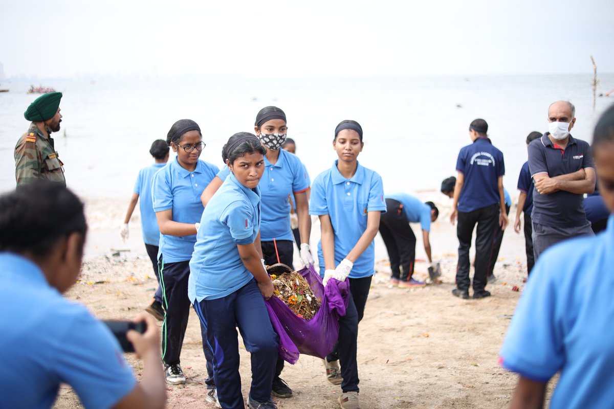 HQ_DG_NCC's tweet photo. Let's join hands to do what God cant do itself... Let's clean our beaches and shorelines. Join in #punetsagar campaign. Today morning our cadets cleaned tons of garbage from girgaon chowpatti, Mumbai. Join #puneetsagar 
@PMOIndia @HQ_DG_NCC @AnupamPKher @KirenRijiju @PIBMumbai https://t.co/j1IeQi6DI0