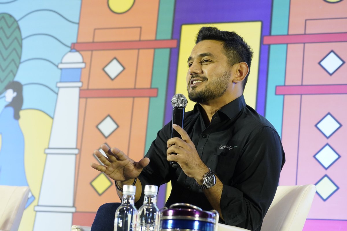 YourStoryCo's tweet photo. “Keep surviving. It’s not about hitting a 6 with every ball. It’s tough to find the right work life balance when you are on this journey. But take a minute to recharge and do take pauses,��� advices Bhavik Vasa, Founder &amp; CEO, @GetVantage_Co at #BrandResidency2022.

@bhavikvasa https://t.co/egACEl0F5l